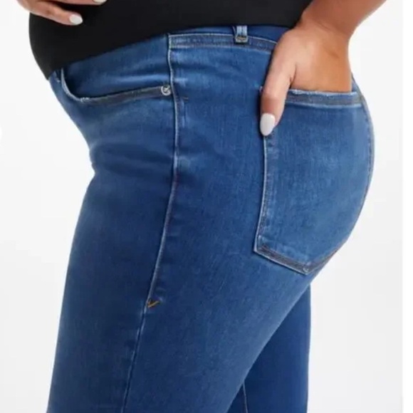 NWT Good American Maternity Good Flare Jeans - Picture 3 of 13